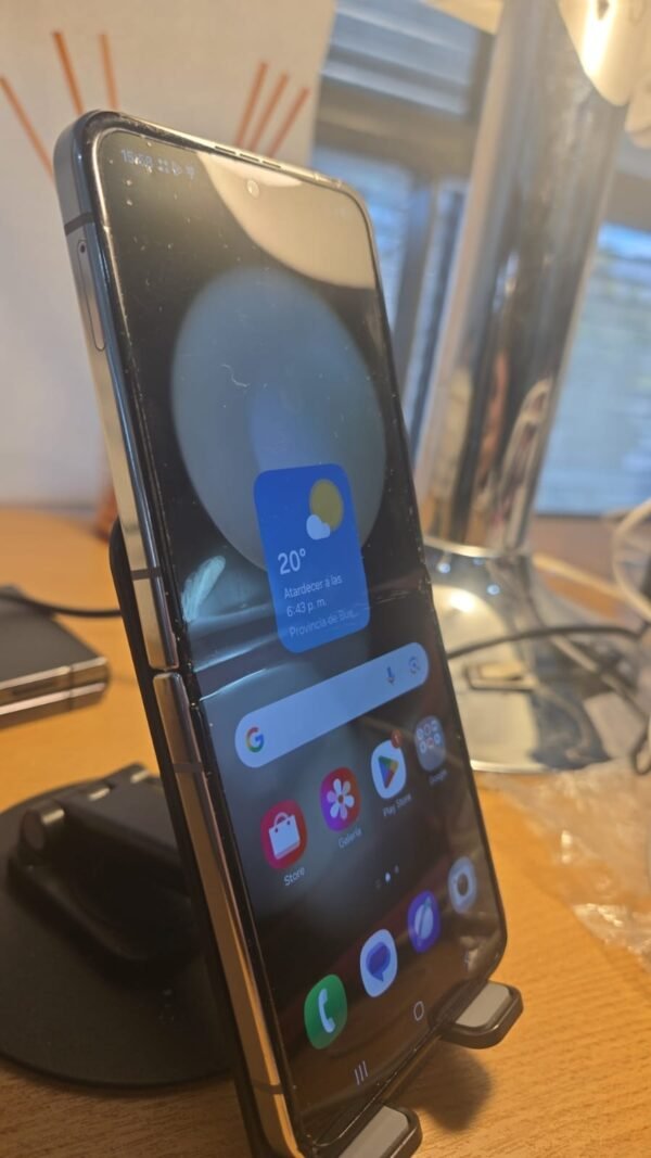 Celulares reacondicionados ZFlip5 512GB